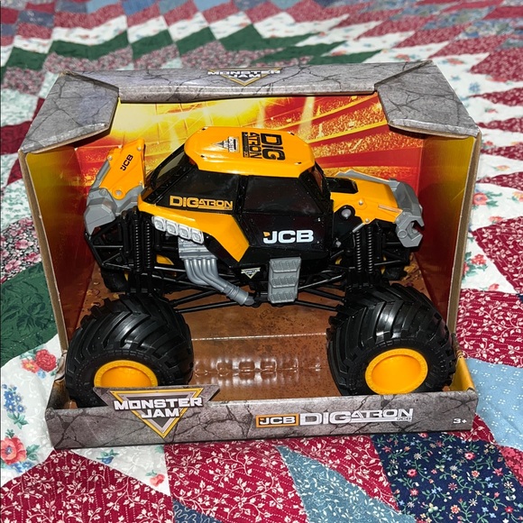 JCB Monster Jam DIGATRON Diecast Truck 1:24 scale 2025 series - Picture 1 of 5